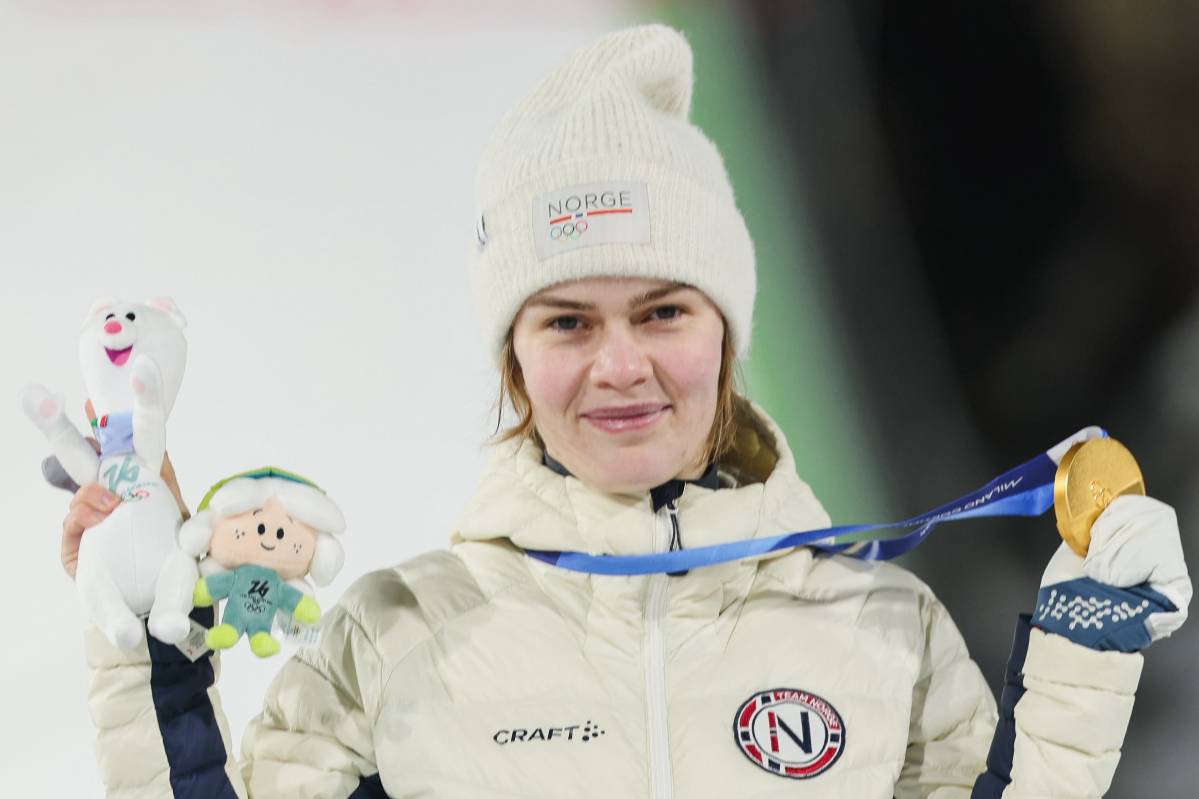 Норвежка Анна Один Стрём завоевала золото в прыжках с трамплина на Олимпиаде