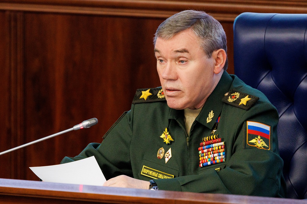 Герасимов проинспектировал группировку &laquo;Центр&raquo; в зоне СВО