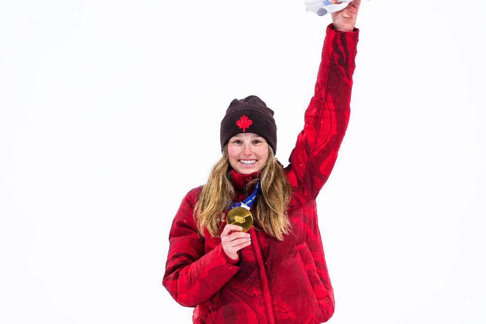 Канадская фристайлистка Олдем выиграла золото Олимпиады в биг-эйре в Ливиньо
