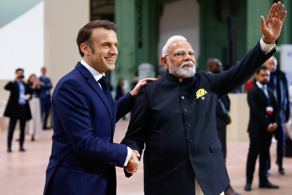 Макрон пригласил Моди на саммит G7 во Франции