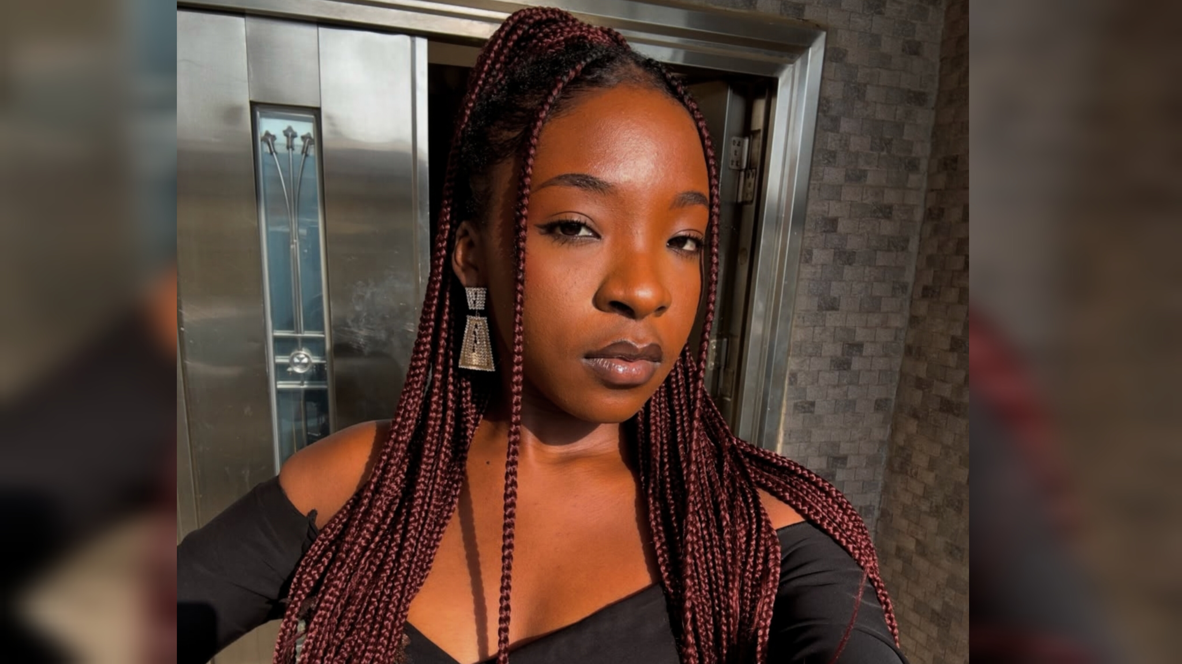 26-летняя участница шоу &laquo;Голос&raquo; в Нигерии умерла в муках после укуса змеи