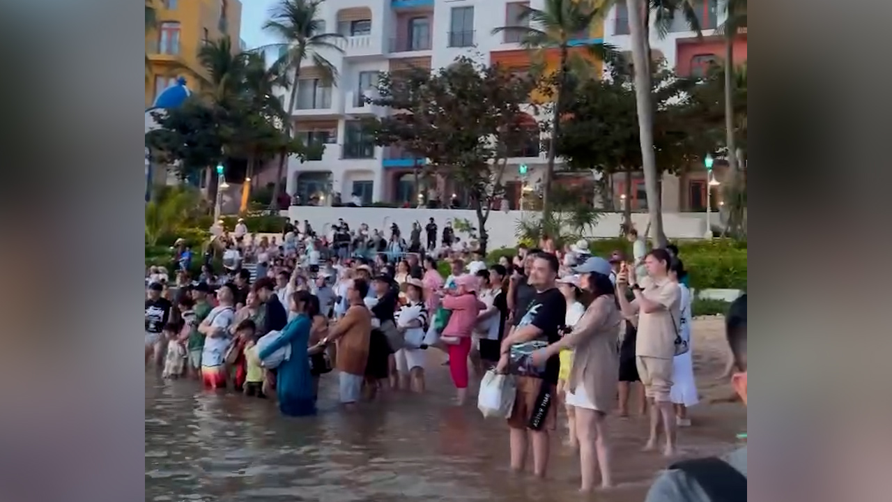 Россияне застряли во Вьетнаме из-за поломки самой длинной канатной дороги