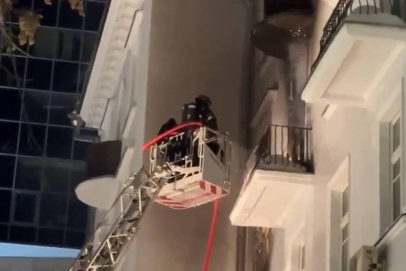 Пожар в пятиэтажке в центре Москвы ликвидирован