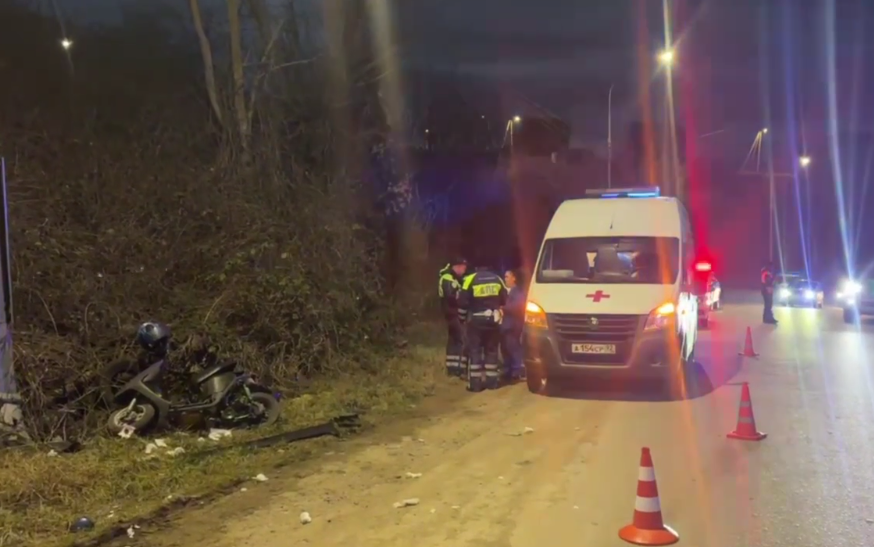 В Севастополе подросток на мопеде погиб под колёсами Honda