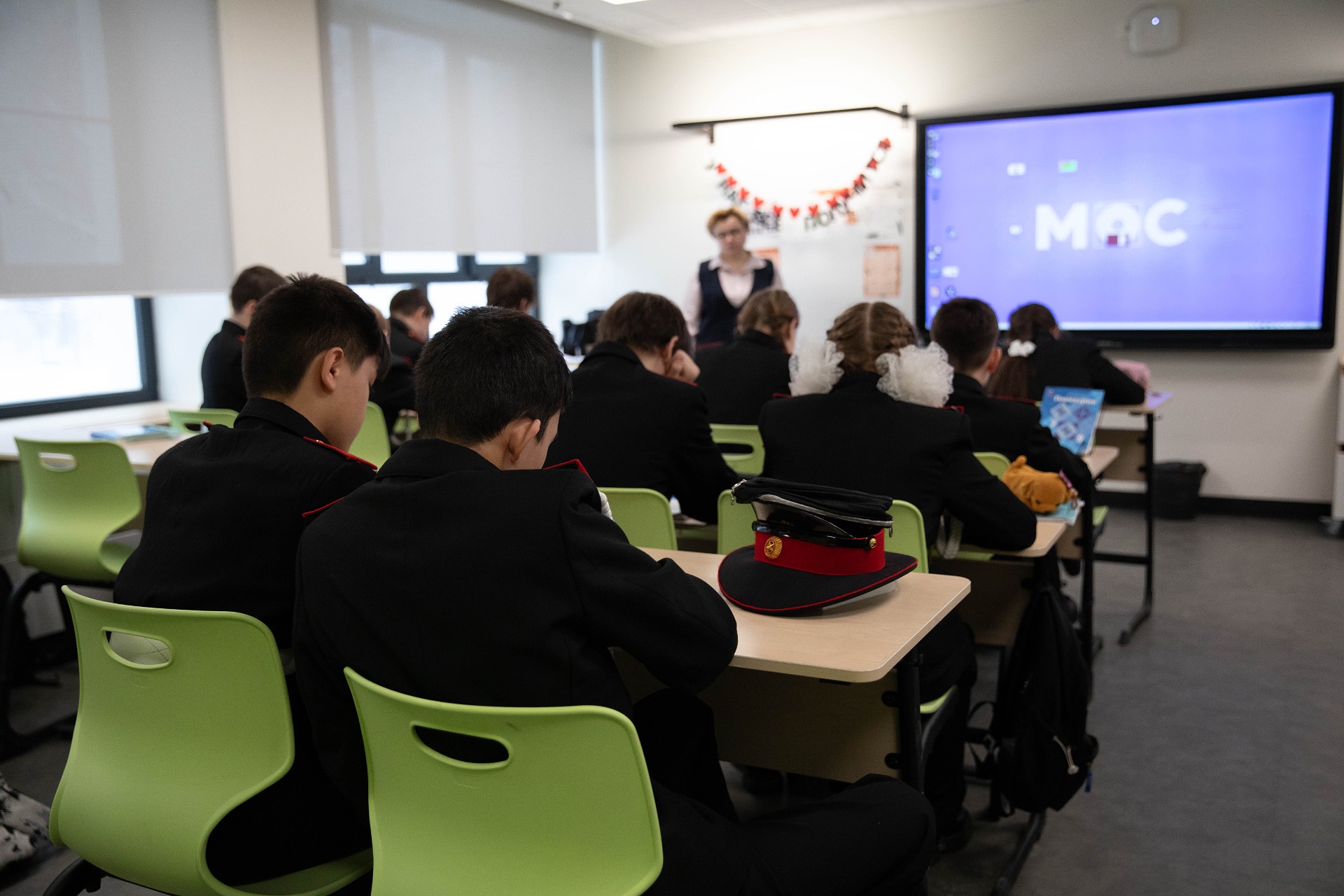 В Минпросвещения рассказали об изменениях в программе изучения обществознания