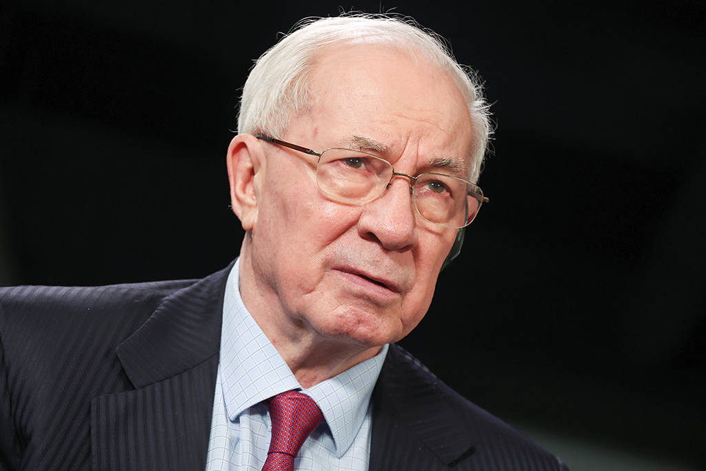 Экс-премьер Азаров раскрыл размер многомиллиардной дыры в бюджете Украины