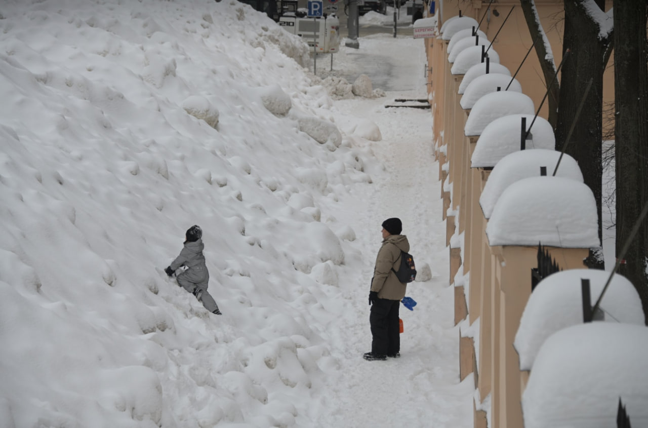 Снежный покров в Москве к среде увеличится до рекордных 65 см