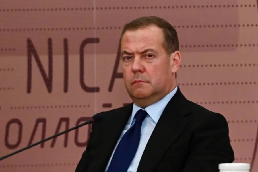 Медведев: Киев постепенно начинает осознавать своё положение