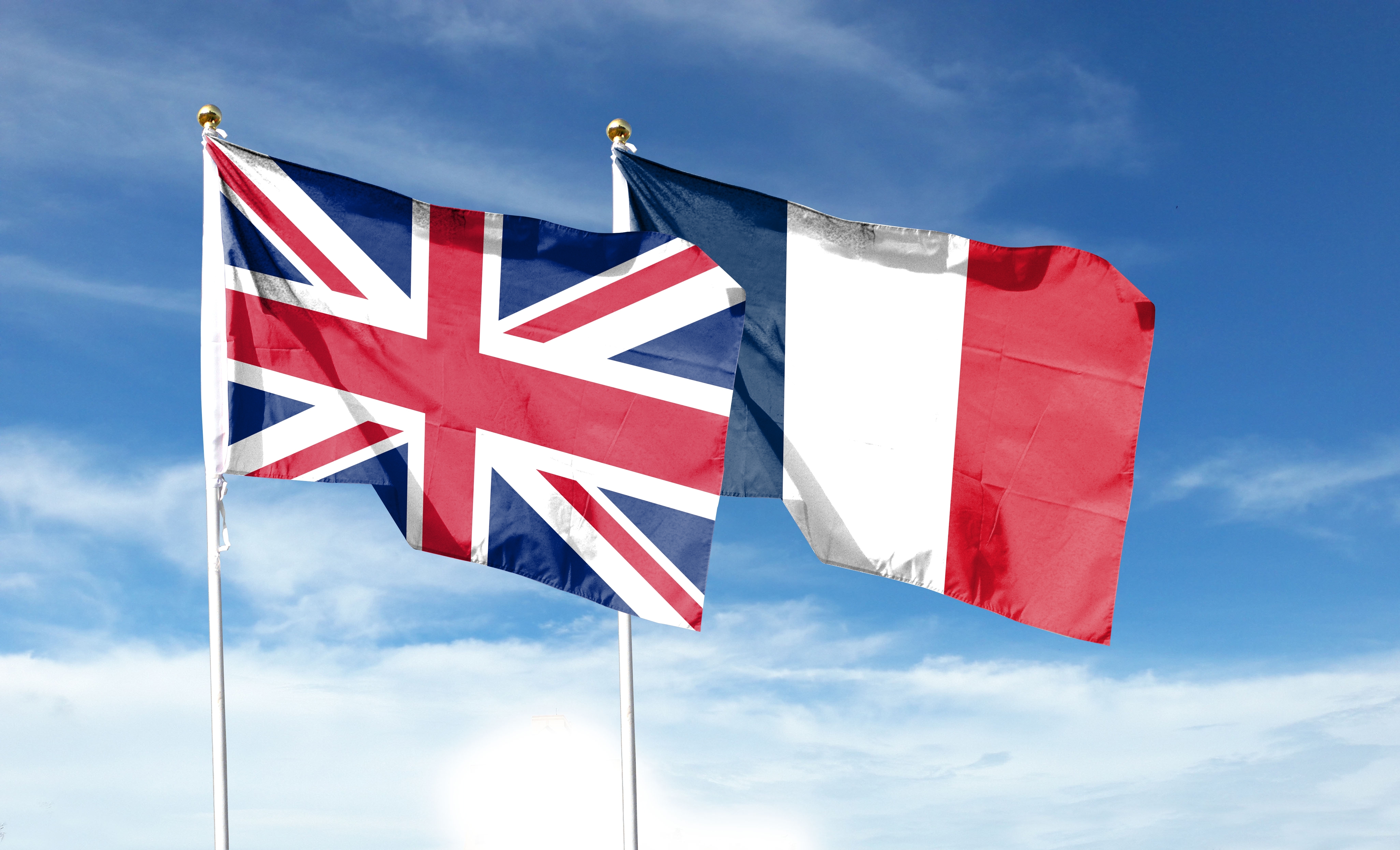 СВР: Лондон и Париж готовы передать Украине ядерное оружие