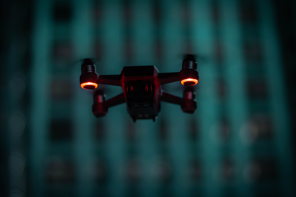 Дрон-камикадзе ВСУ атаковал автобус с пассажирами в Брянской области