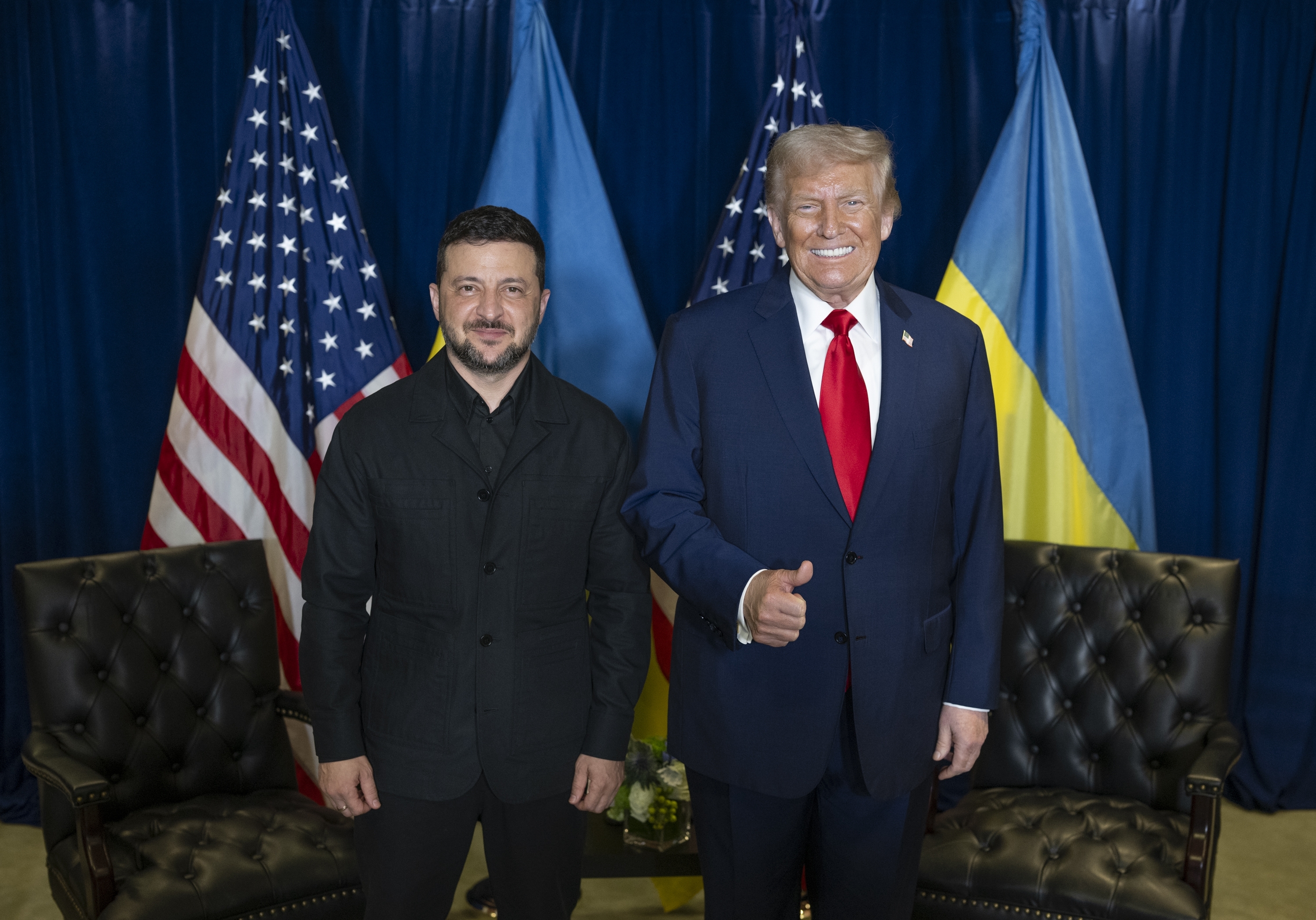 Зеленский и Трамп обсудили подготовку к трёхсторонней встрече в марте