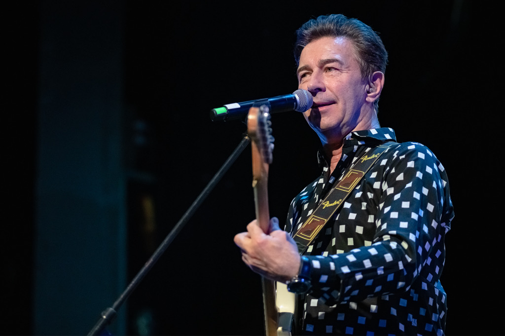 Валерий Сюткин отказался сдавать &laquo;&lrm;блатные&raquo; номера с Mercedes