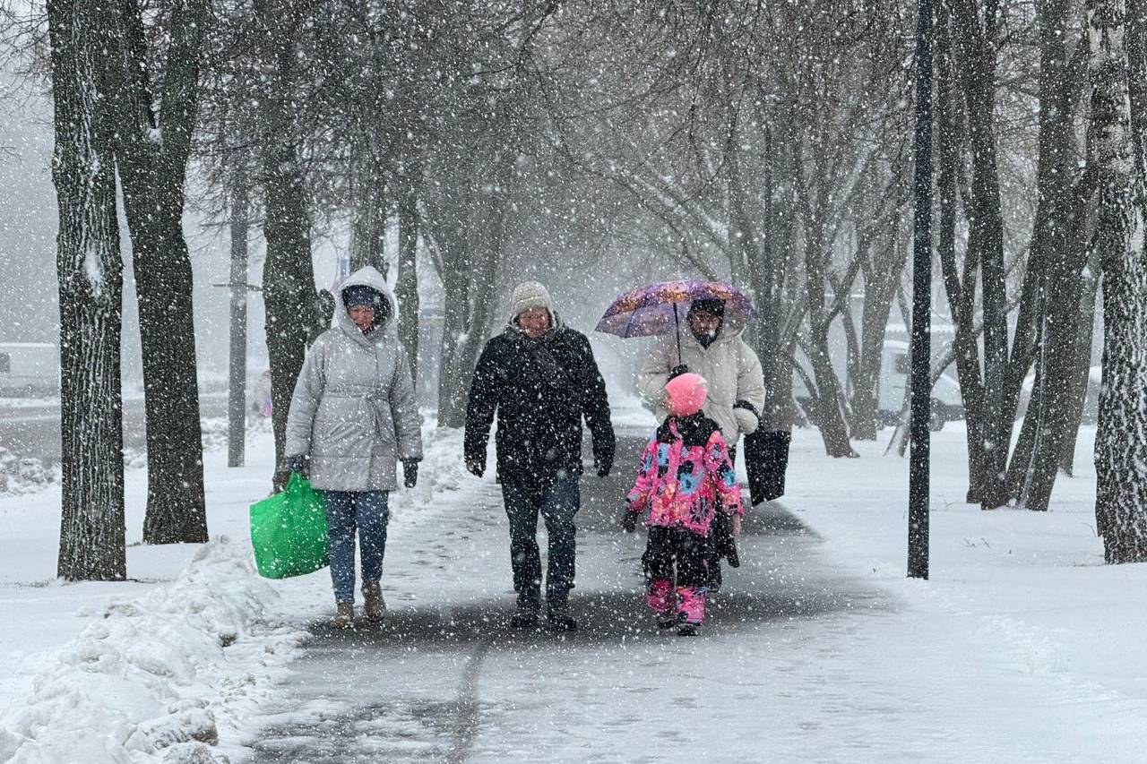 Режим повышенной готовности из-за снегопада ввели в Белогорске Амурской области