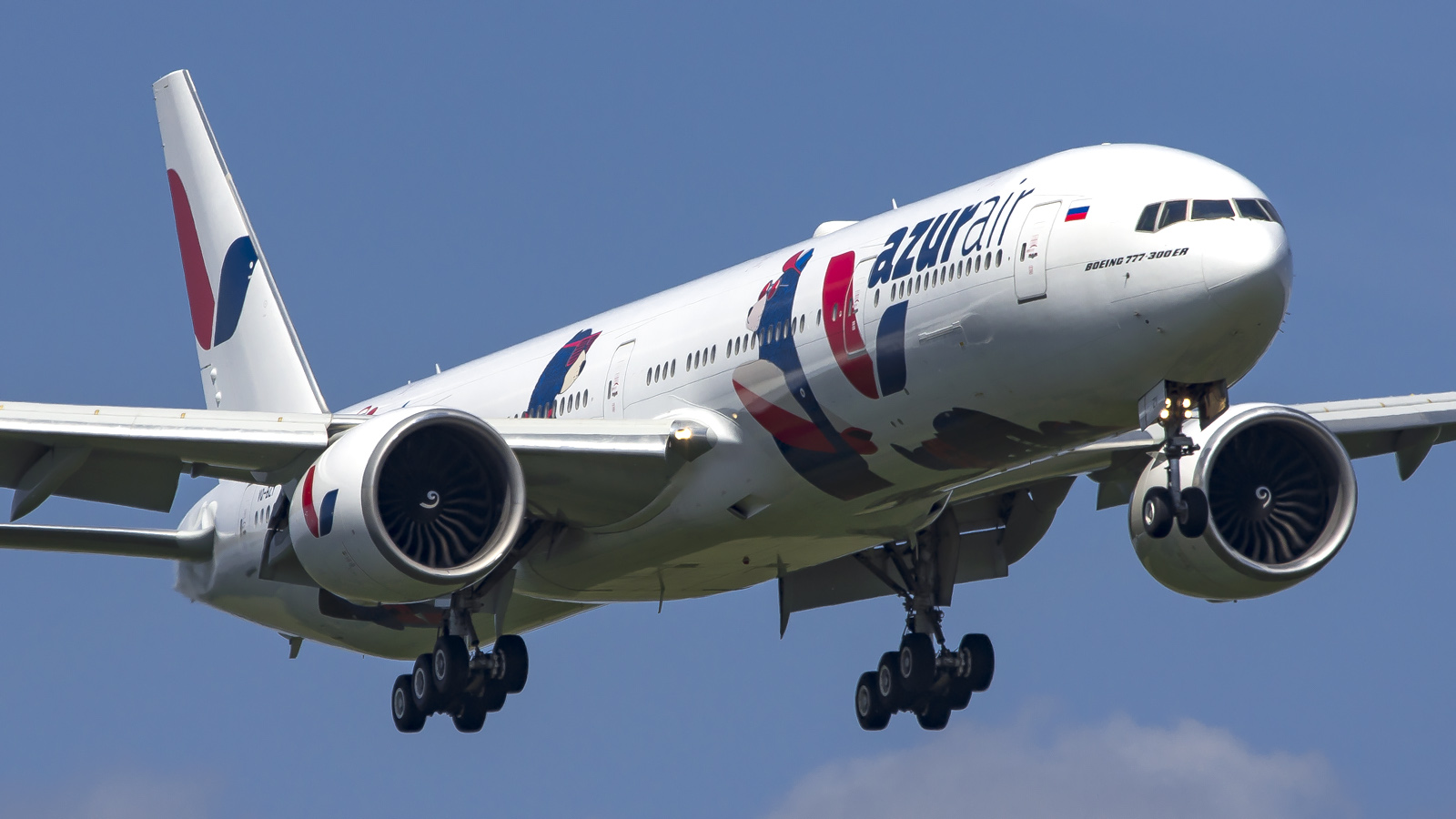 Пассажиры Azur Air наблюдали вспышки и взрывы из двигателя на взлёте с Фукуока