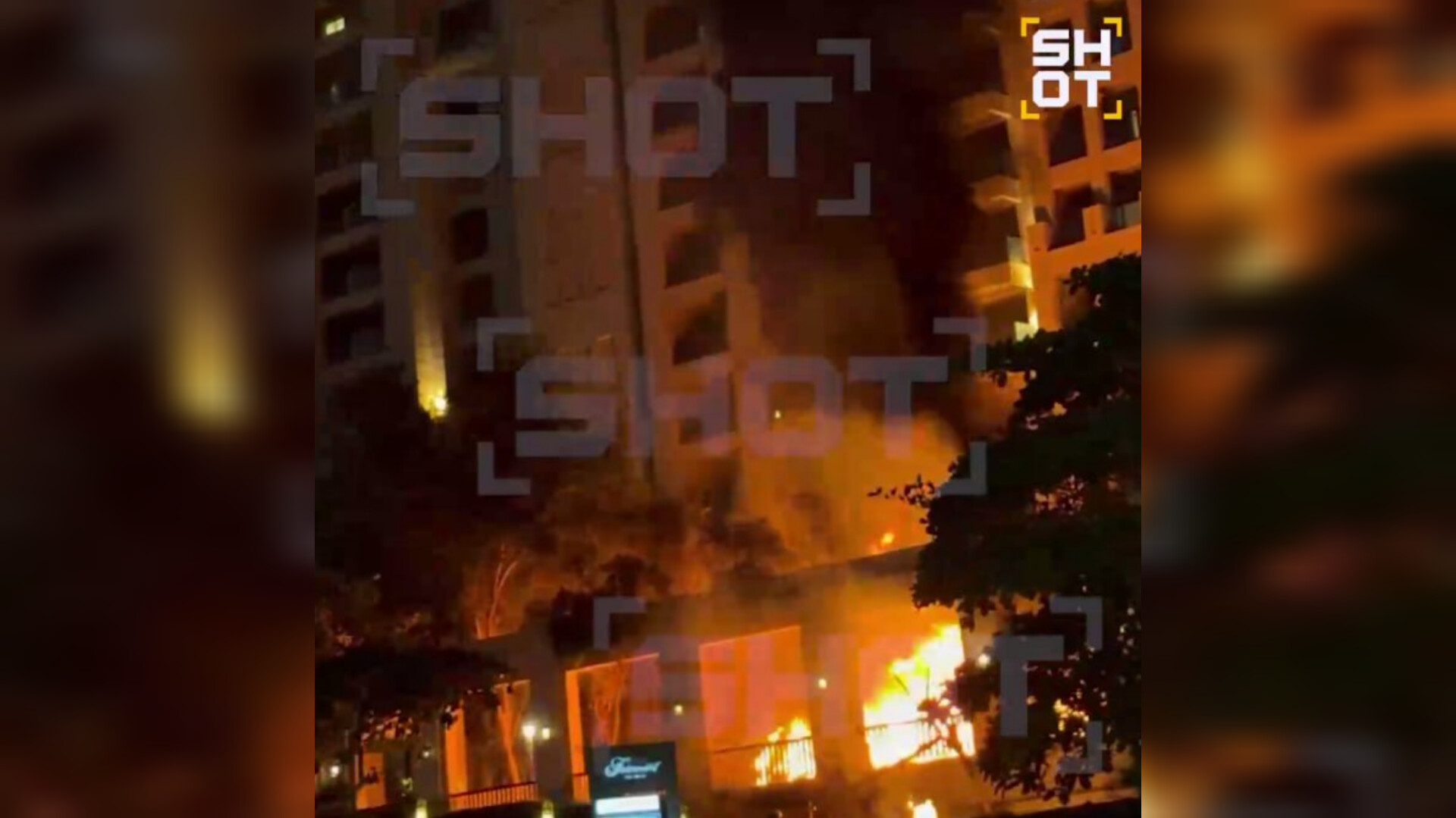 Мощный пожар охватил пятизвёздочный отель Fairmont The Palm в Дубае