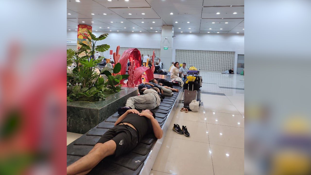 Российские туристы застряли на Фукуоке после авиапроисшествия с самолётом