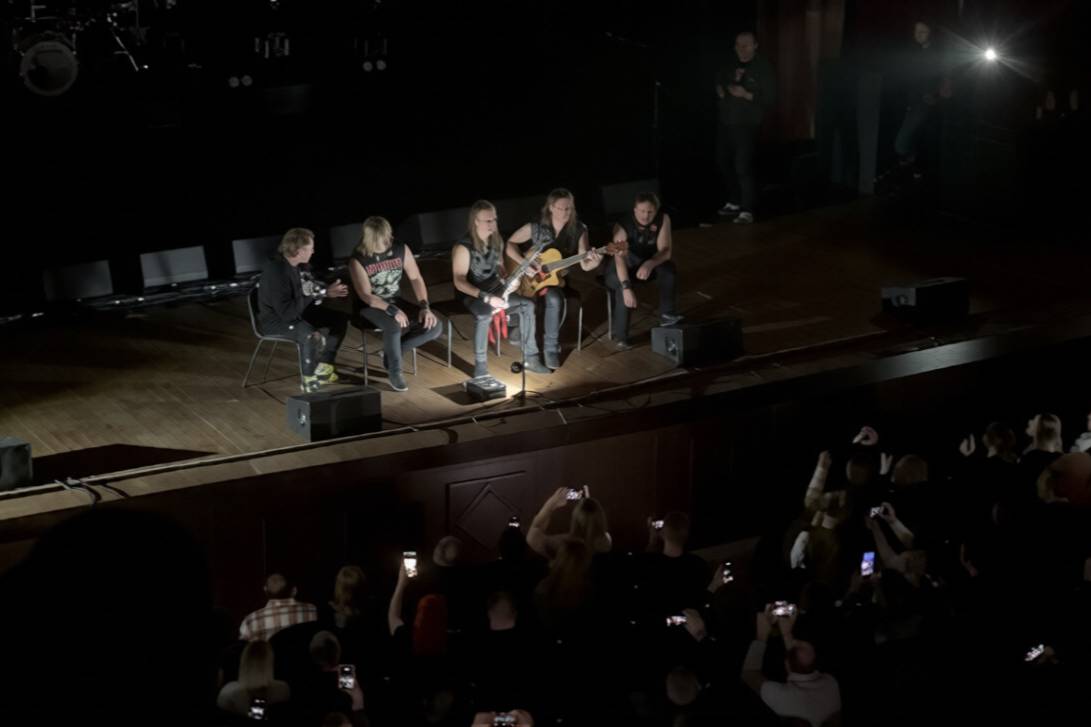 Кипелов продолжил концерт в Белгороде, несмотря на взрывы и блэкаут