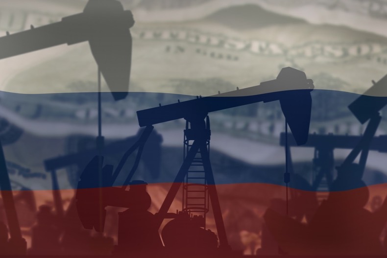 Новак: Спрос на российскую нефть устойчив, несмотря на давление США