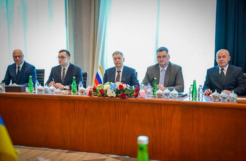 По итогам второго дня переговоров в ОАЭ ожидается коммюнике