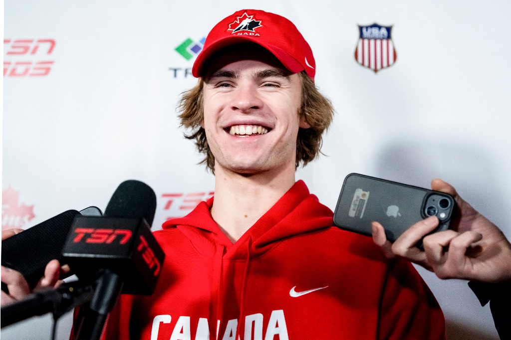 Канадский хоккеист НХЛ Маккенне обвинён в нападении с тяжкими последствиями