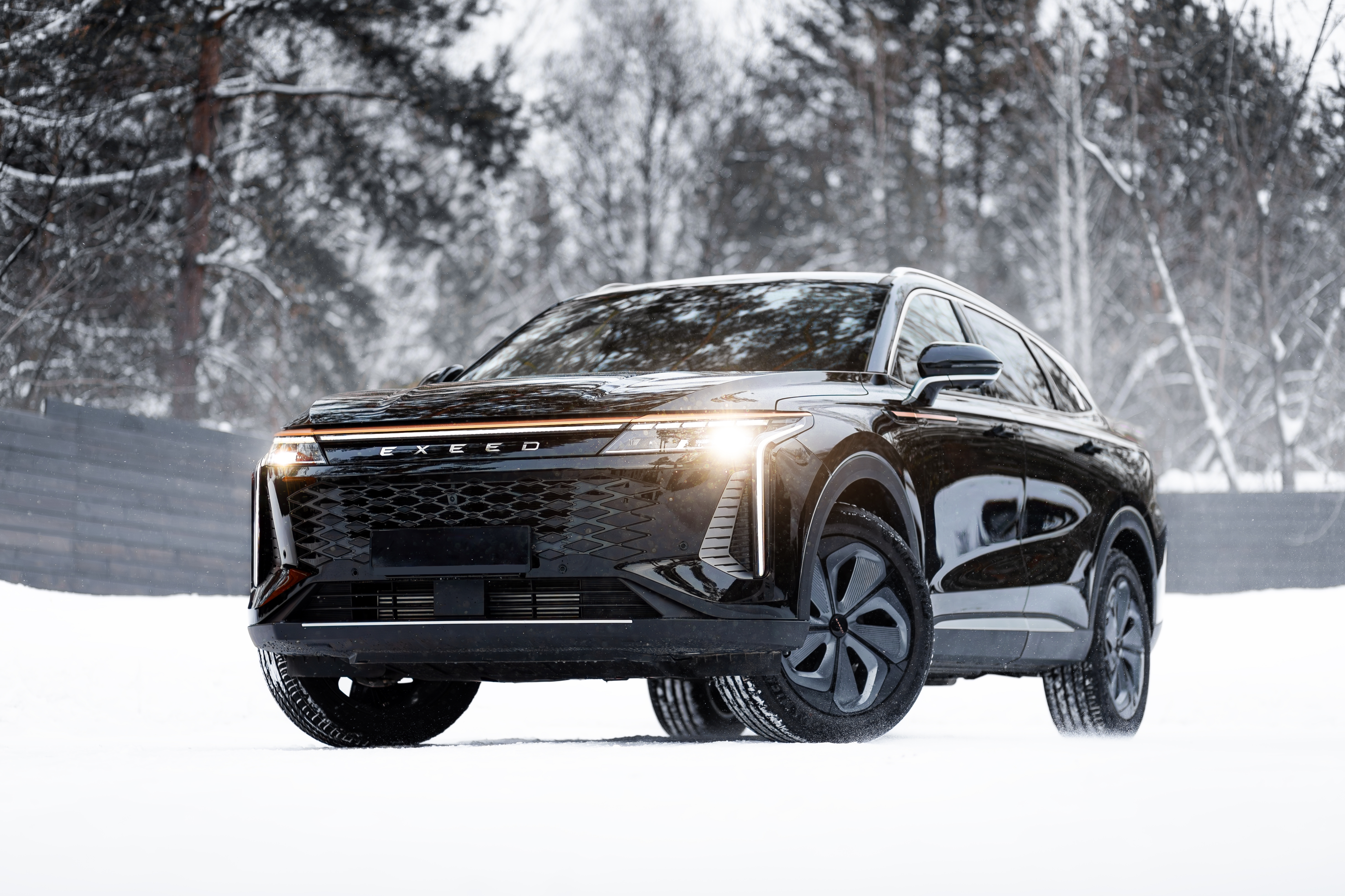Владельцы китайских внедорожников Exeed жалуются на отказ систем безопасности в морозы