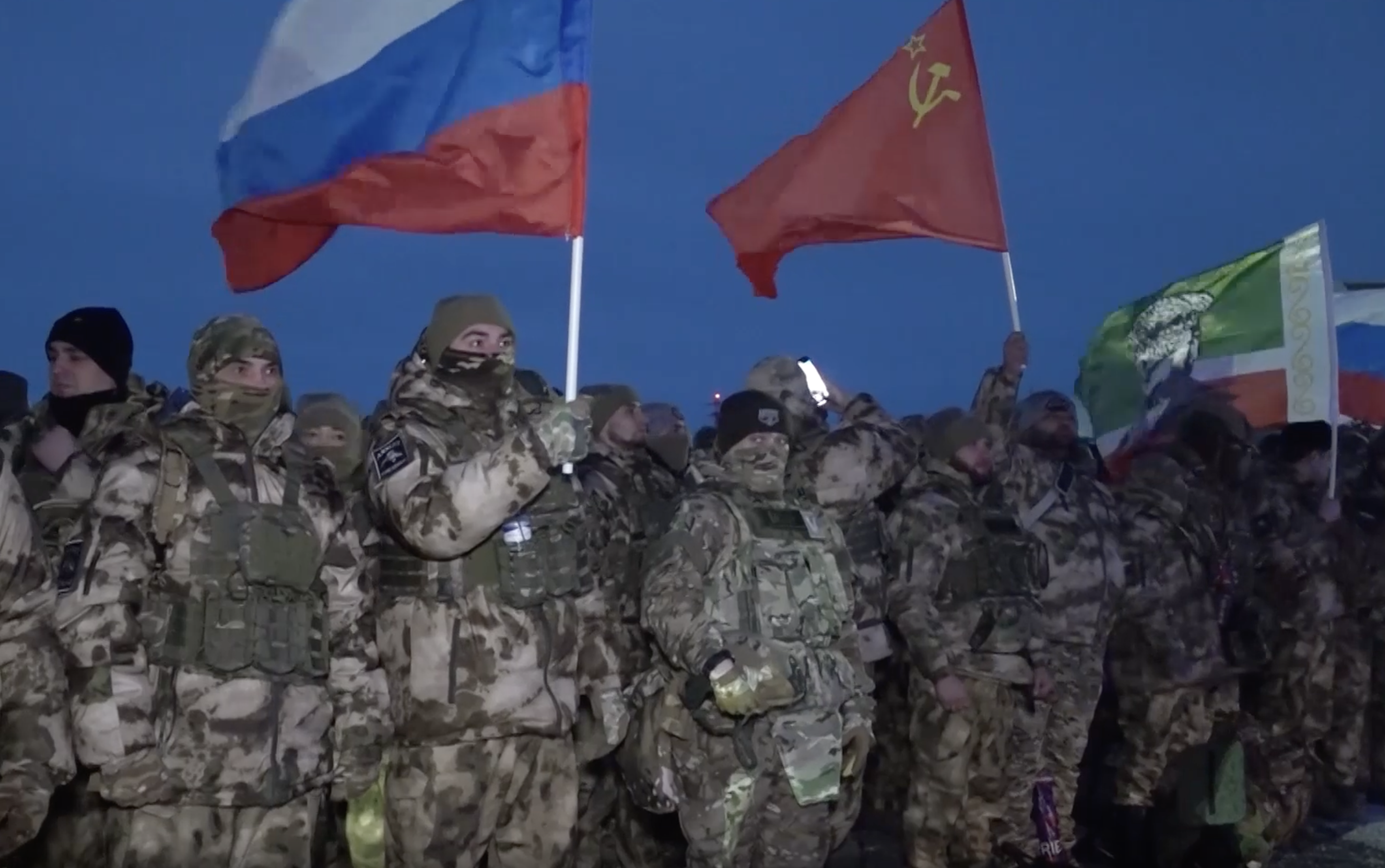 Кадыров показал отправку самолёта с добровольцами из Грозного в зону СВО