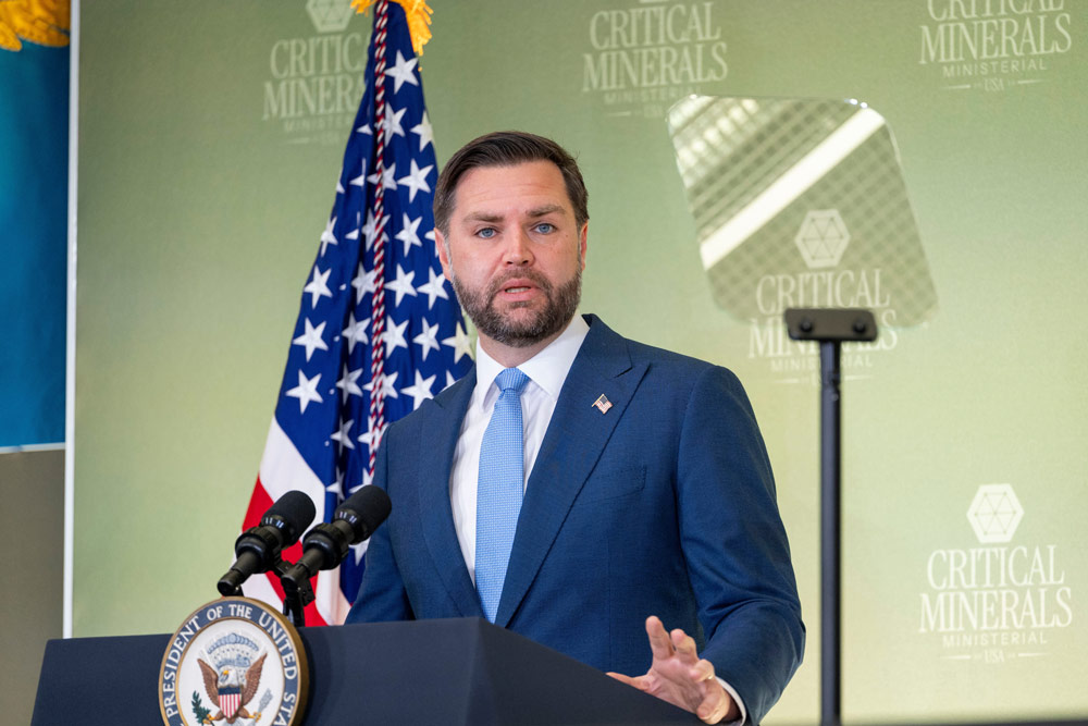 Делегация США прибыла на Милан с кортежем из 45 машин и охраной в 300 человек