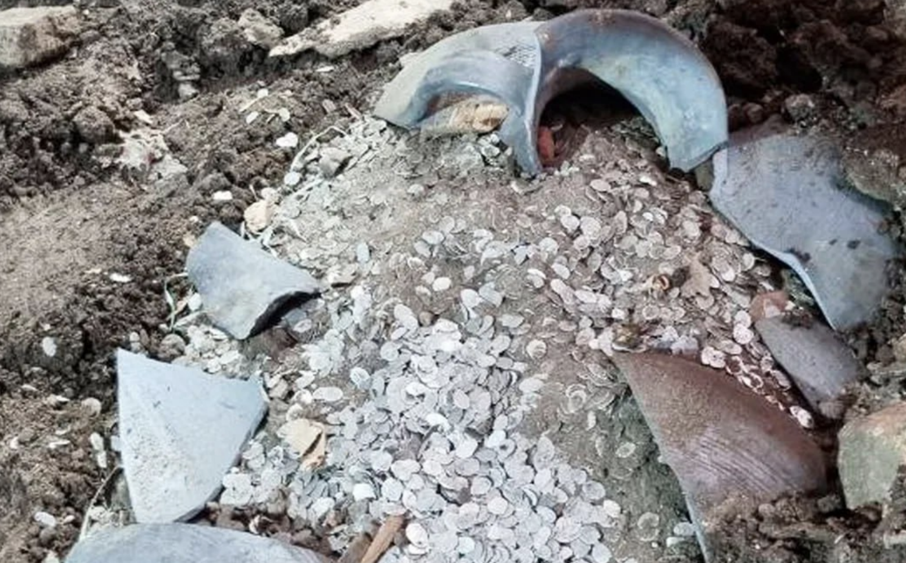  В Москве нашли клад со старинными монетами XVI-XVII веков