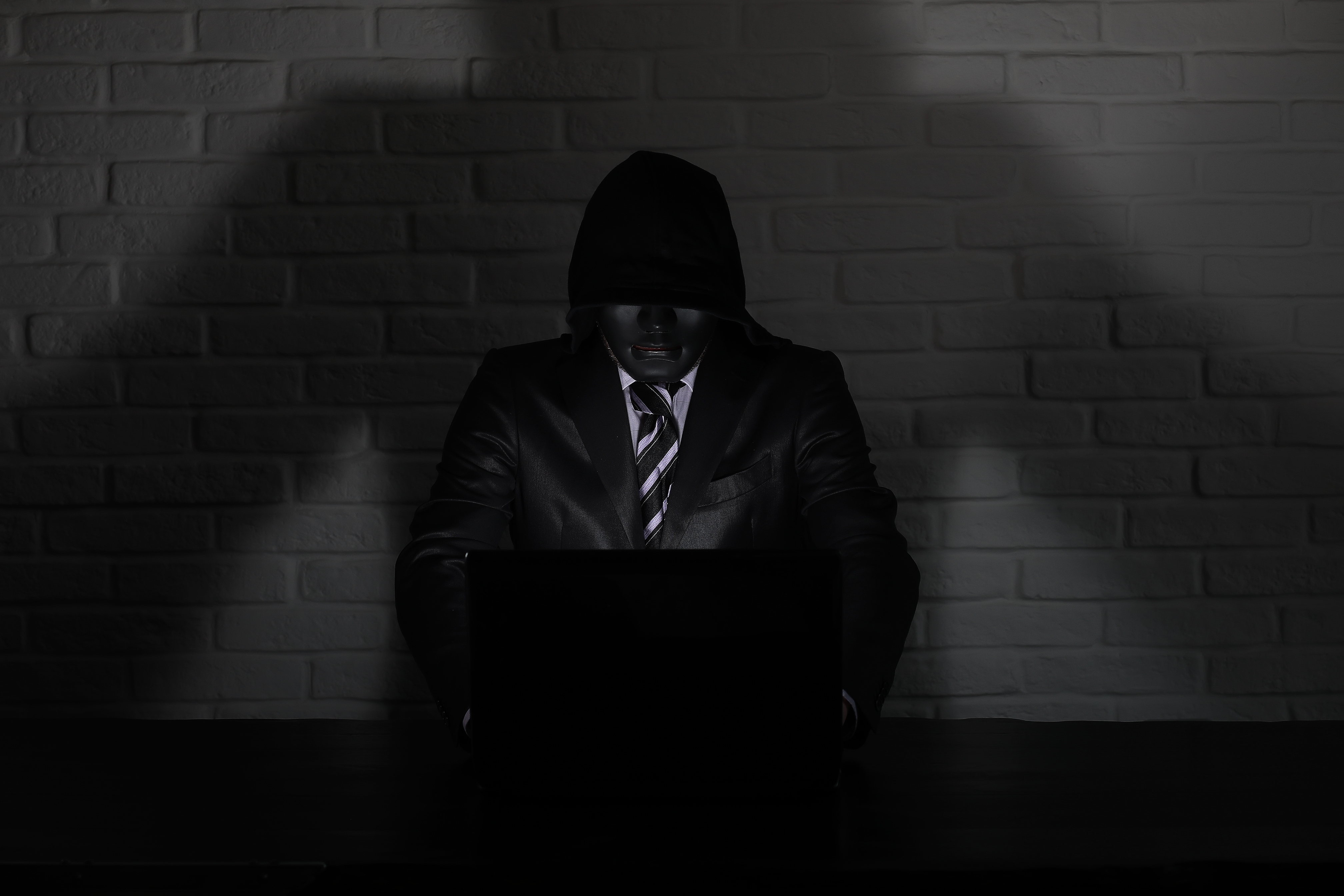 Врач из Калининградской области хотела заработать на бирже, но отдала 3,5 млн мошенникам