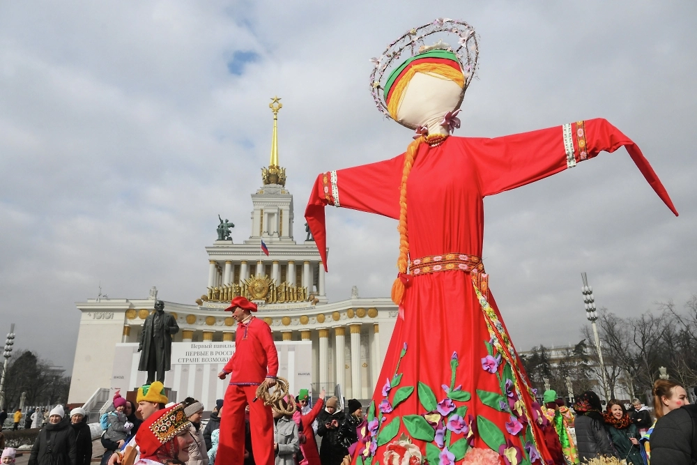 Масленица-2026: Когда жечь чучело под блины и значение каждого дня