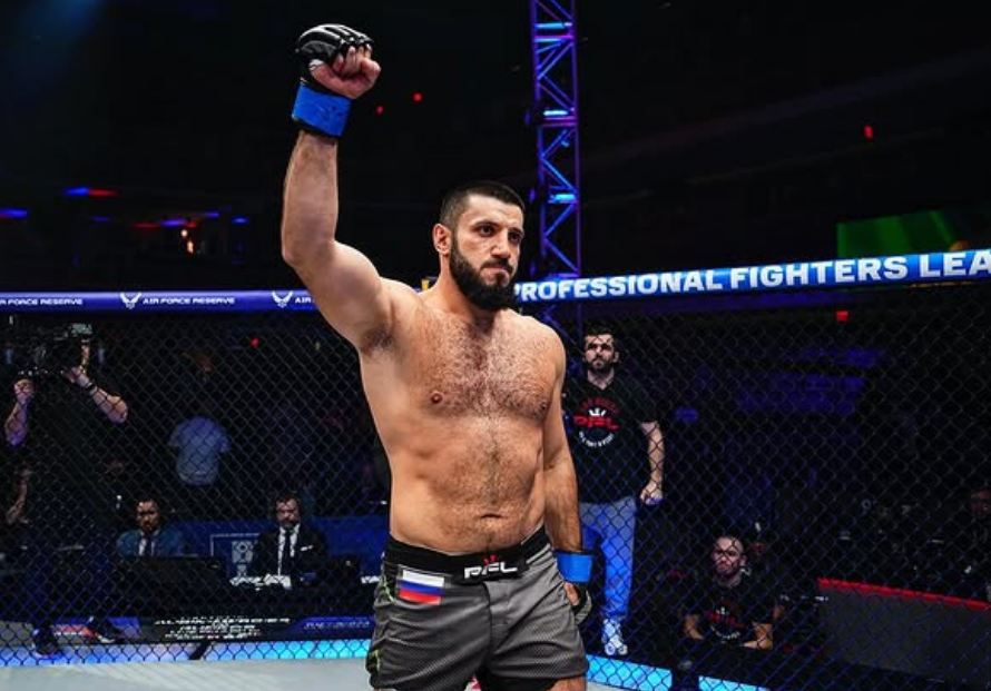 Российский боец Куниев побил Алмейду и одержал первую победу в UFC