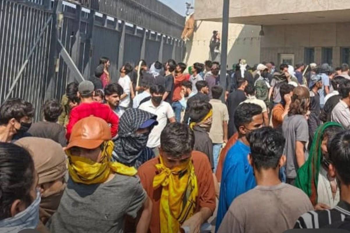 В Пакистане 20 человек погибли в ходе протестов против операции США