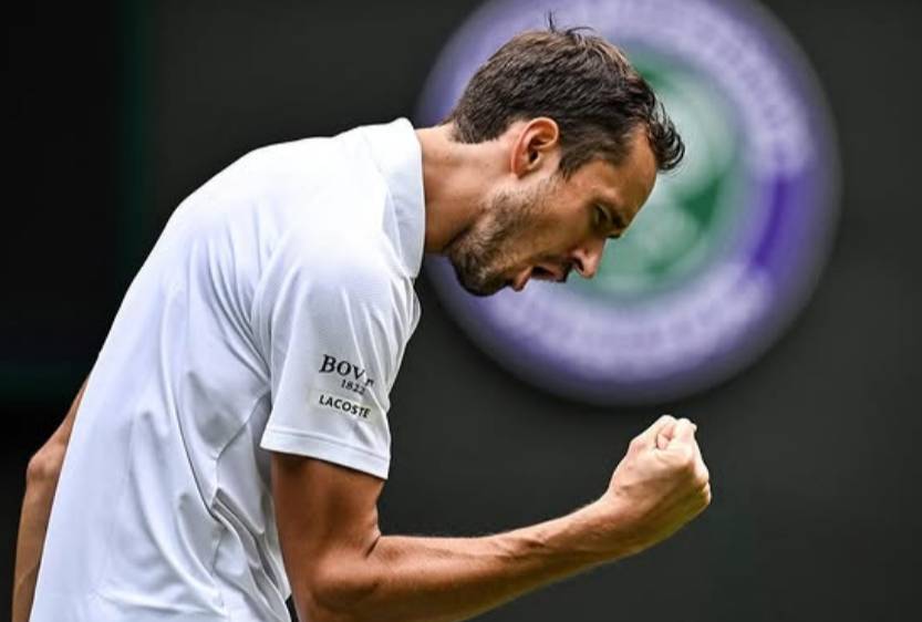 Даниил Медведев разгромил Баэса и вышел в 1/8 финала турнира в Индиан-Уэллсе