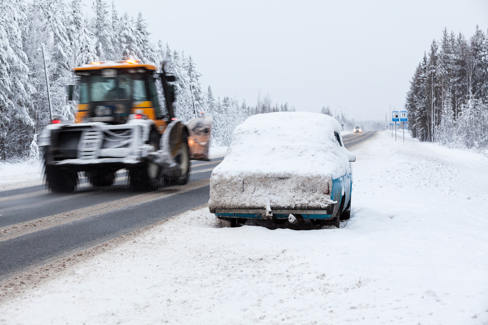 Лавины заблокировали движение на федеральной дороге А-401 на Камчатке