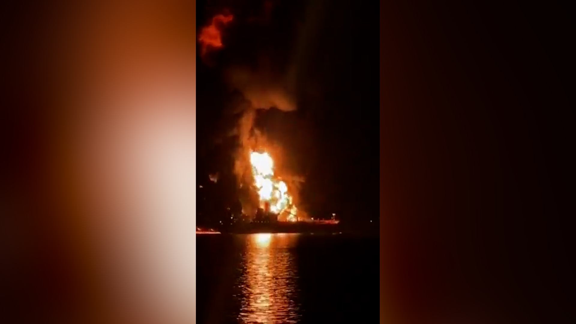 Два нефтяных танкера подверглись обстрелу у берегов Ирака