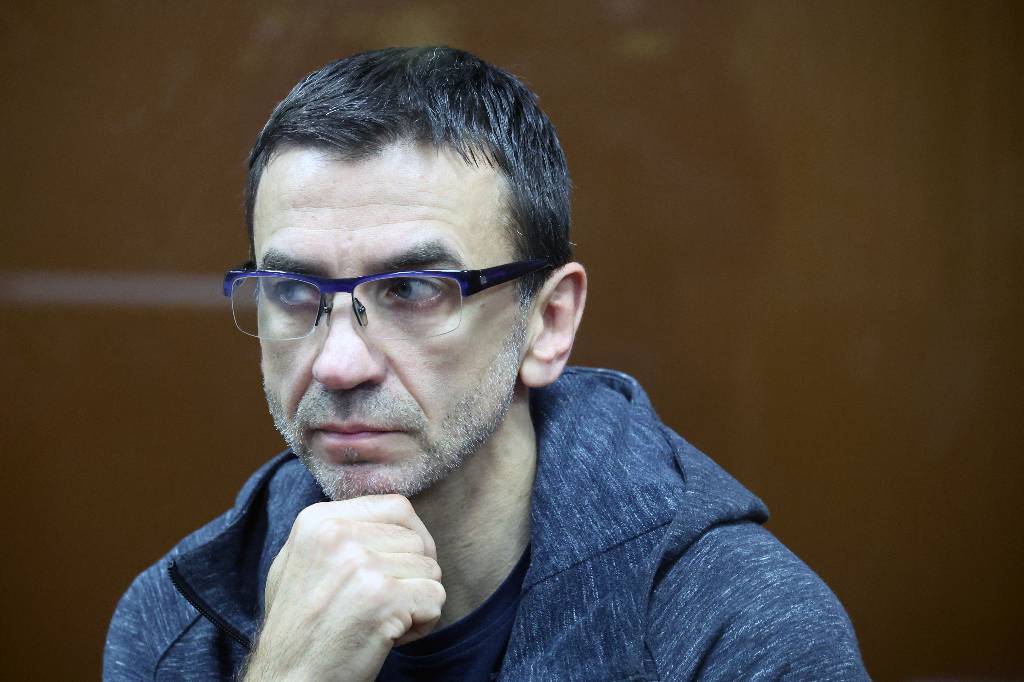 Экс-министру Абызову продлили арест