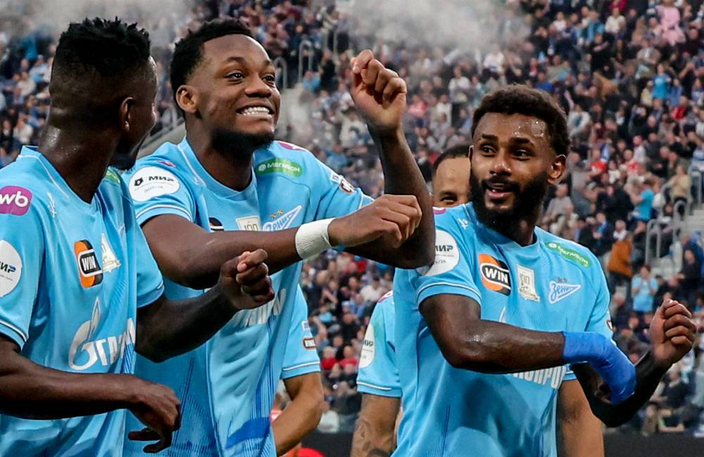 &laquo;Зенит&raquo; обыграл &laquo;Спартак&raquo; благодаря двум пенальти и укрепился на втором месте