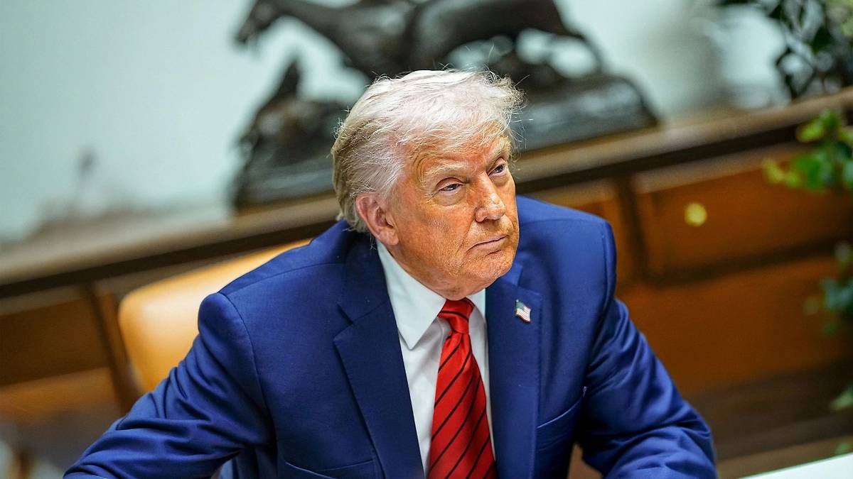 Трамп заявил об уничтожении всех военных целей на острове Харк 

