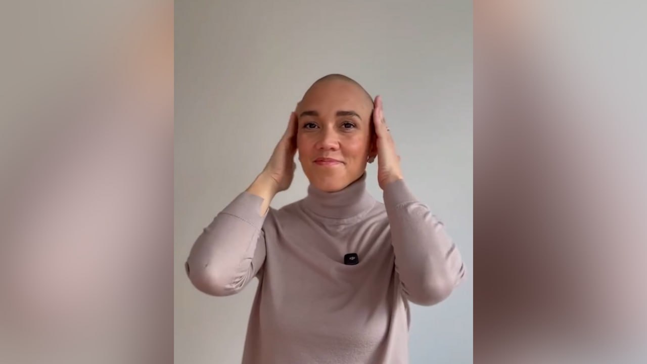 Глава немецких демократов побрилась налысо после провала партии на выборах