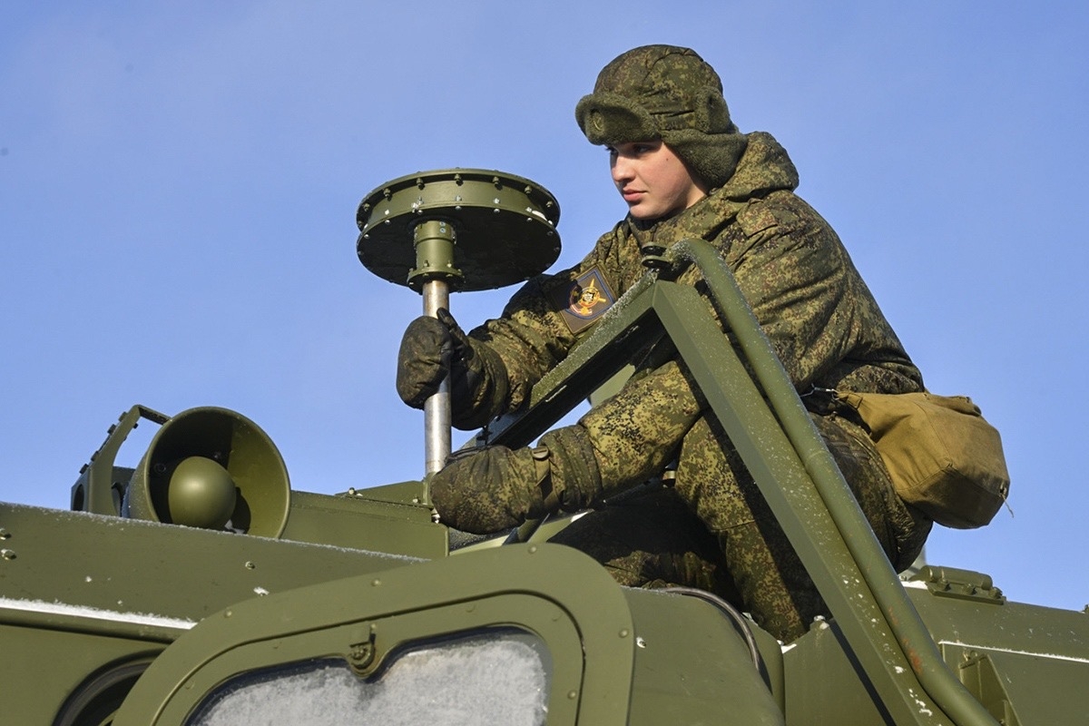 ПВО отразила ночную волну атак 170 украинских беспилотников на регионы России