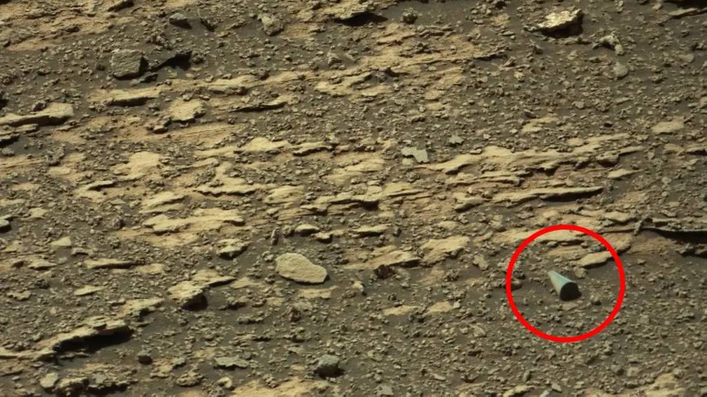 Странная гильза в форме цилиндра на Марсе вновь заинтриговала учёных