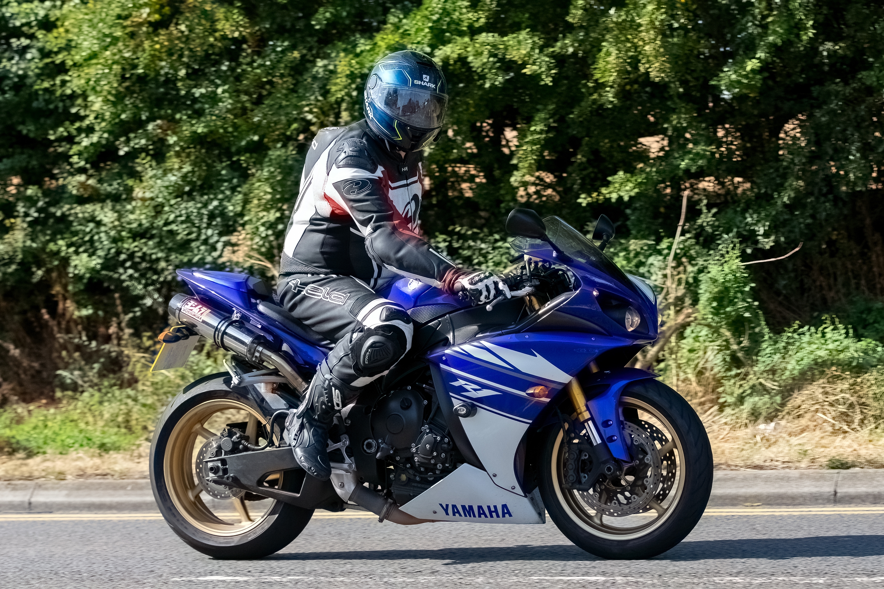 Байкеров и мотоциклистов призвали повременить с открытием сезона из-за холода