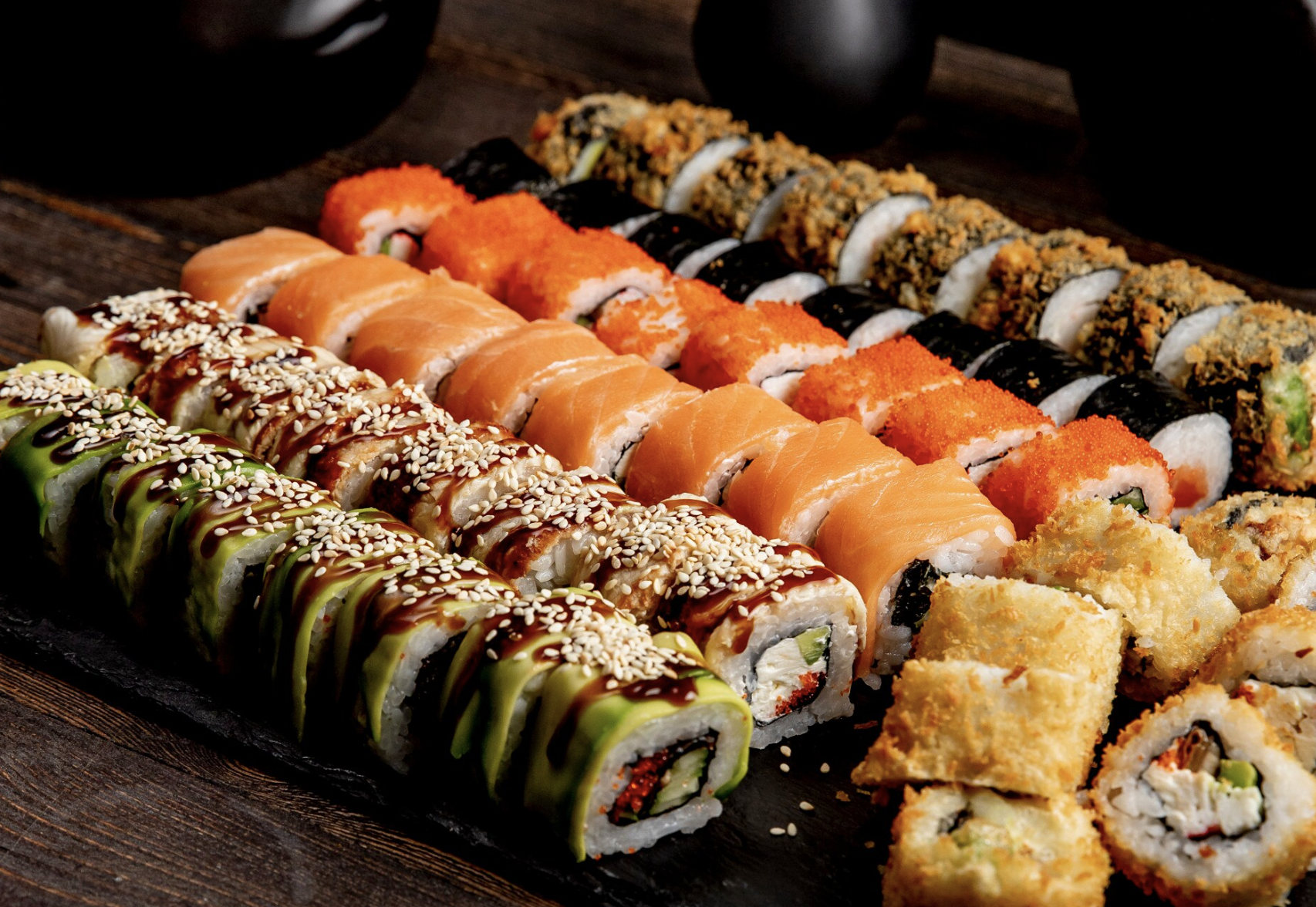 Инфекции, герпес и просрочка: Что скрывают подвальные &laquo;дарк китчены&raquo; популярной сети доставки &laquo;Много лосося&raquo;