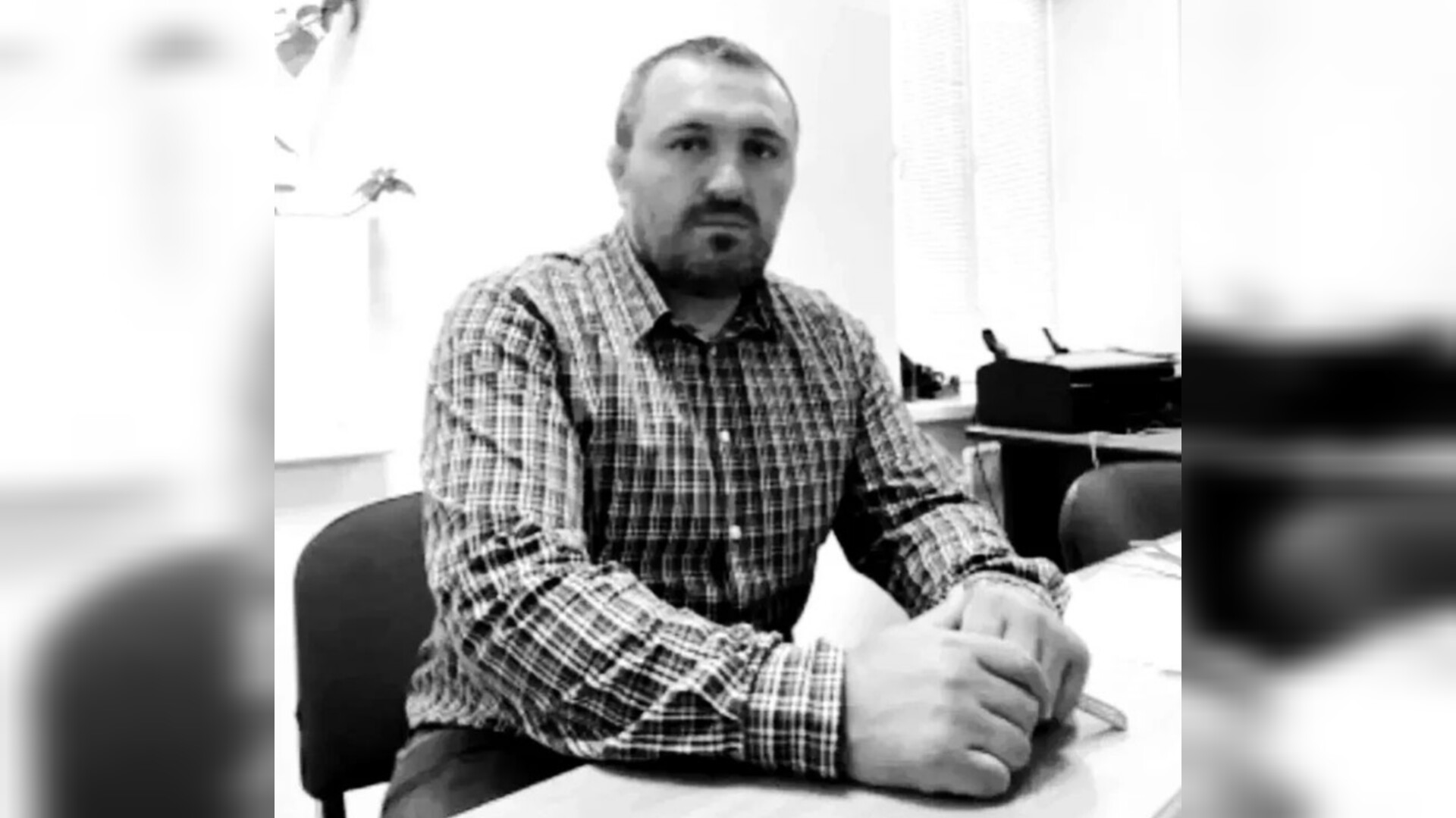 Авто с директором школы рухнуло в пропасть в горах Дагестана из-за обвала скалы