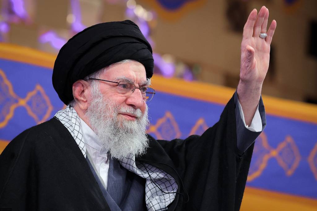 У Посольства Ирана в Москве простились с верховным лидером Хаменеи