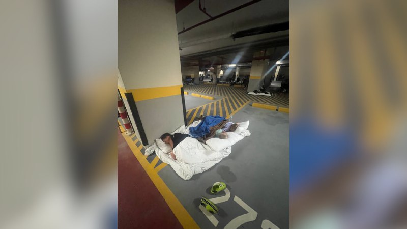 Россияне ночуют на парковках в ОАЭ после выселения из отелей из-за &laquo;важных гостей&raquo;