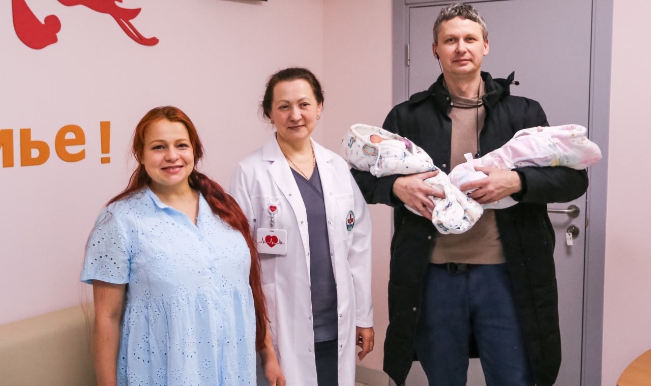 Жительница Подмосковья в 39 лет родила двойню и стала мамой в одиннадцатый раз
