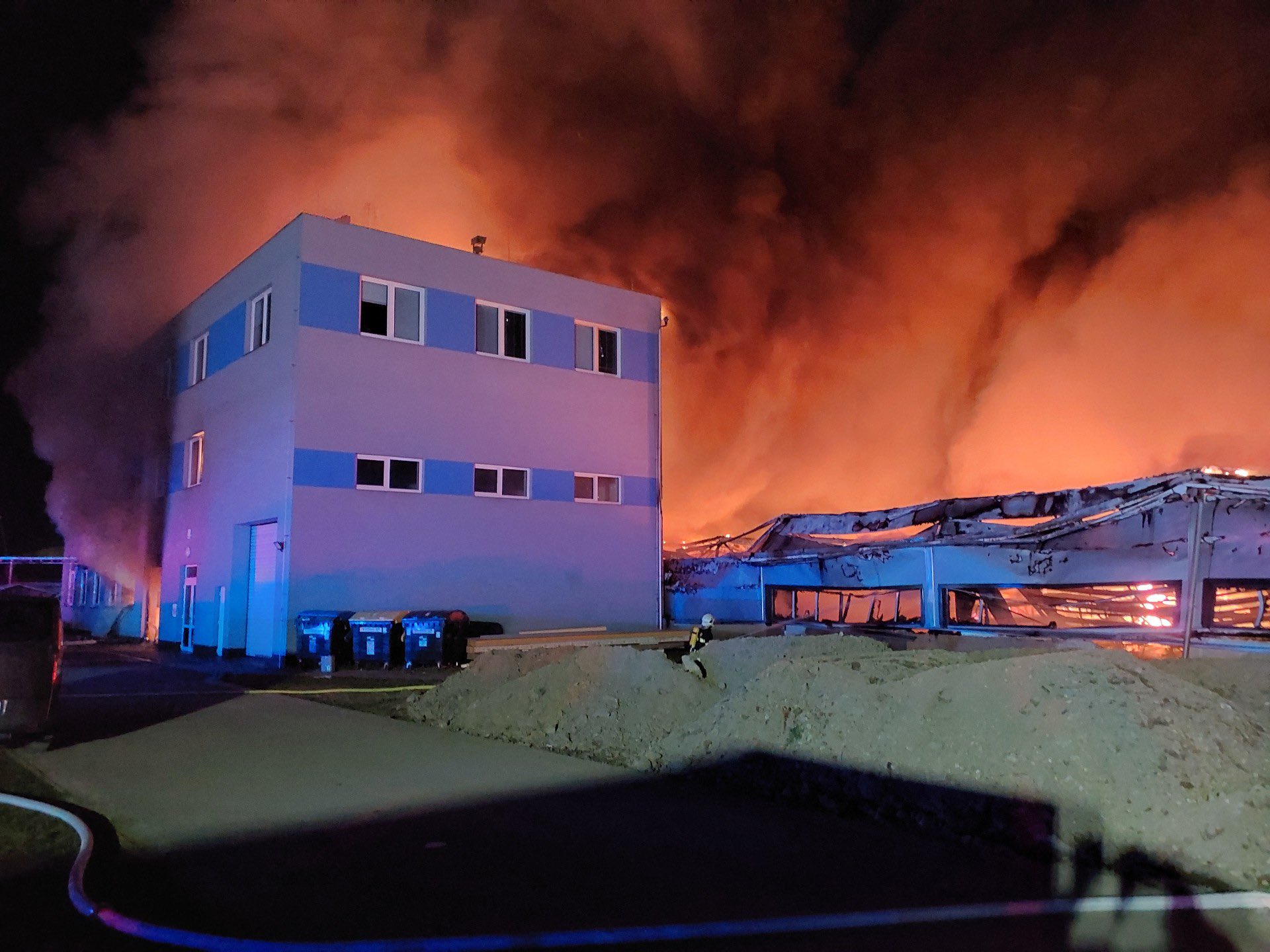 В Восточной Чехии сгорел связанный с Израилем завод БПЛА