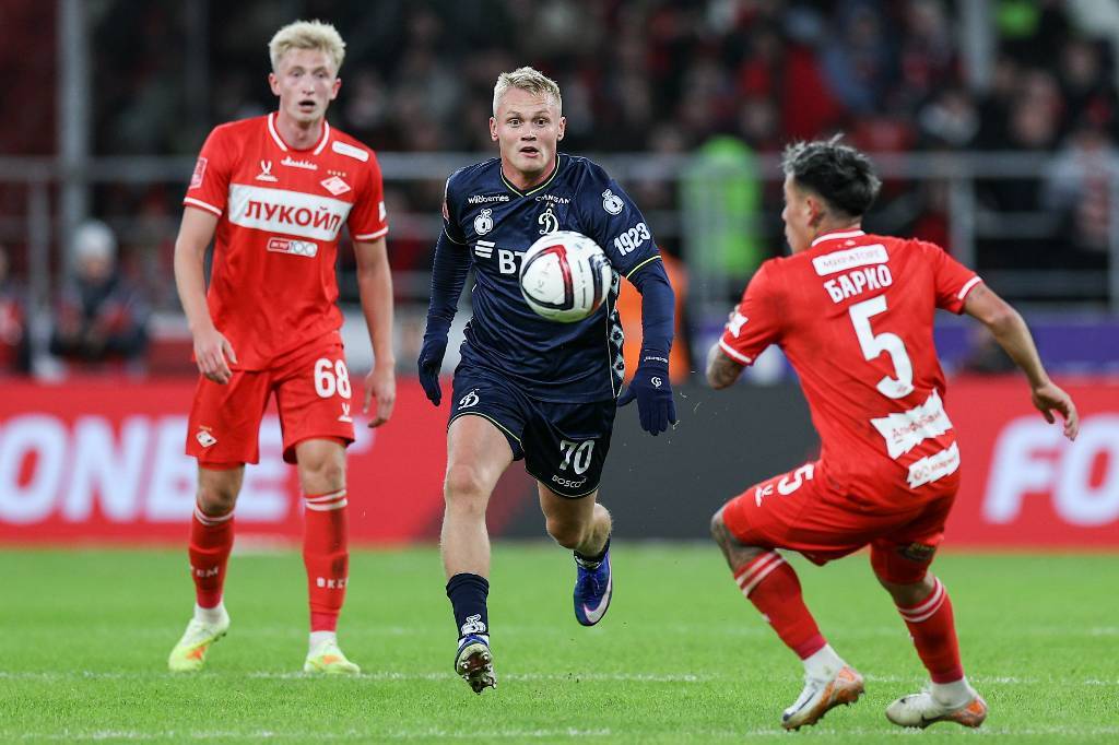 Россиянин проиграл миллион рублей, поставив на ничью в матче Кубка России