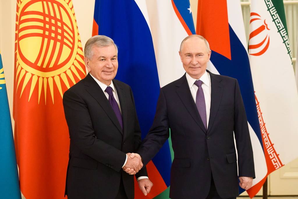 Путин поздравил Мирзиёева с Наврузом и высоко оценил отношения с Узбекистаном